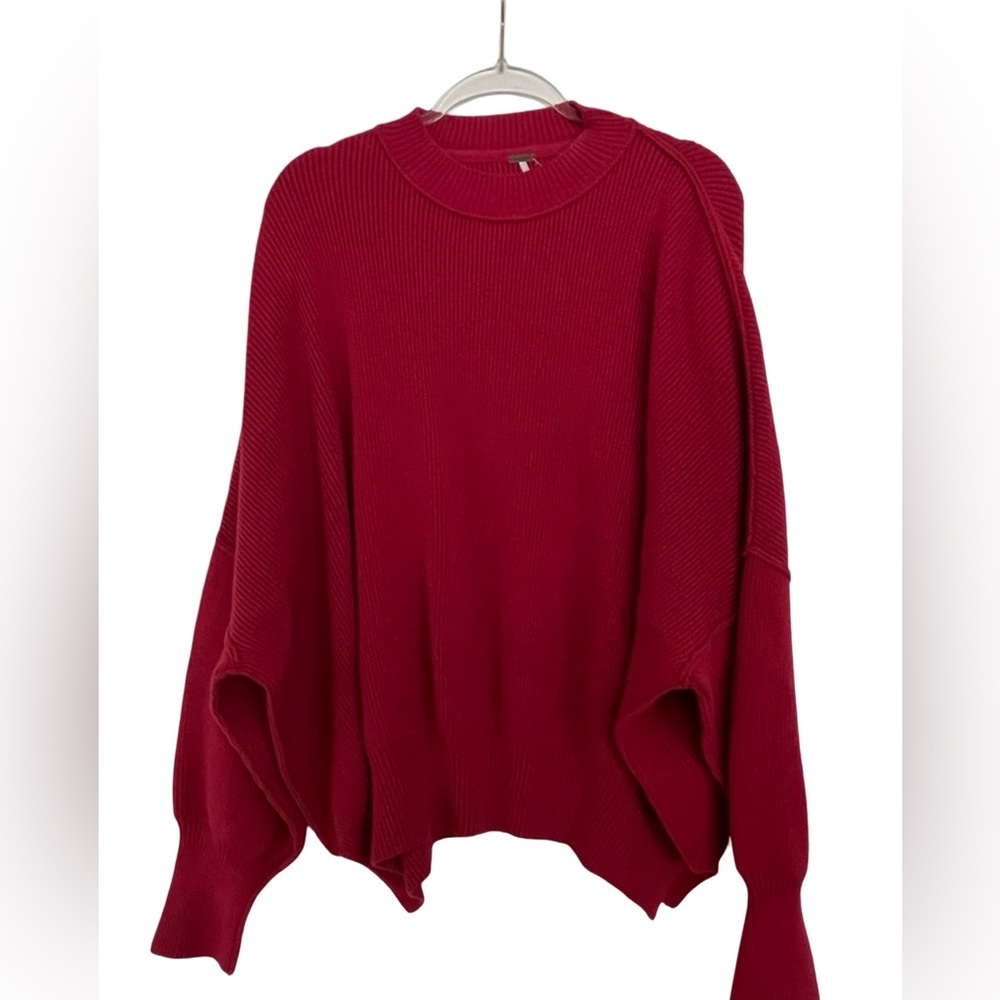 FREE PEOPLE Easy Street Tunic Sweater
In Strawberry Size M MSRP $128 Like New
